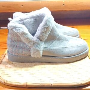 Maurices Womans  Gray  Ankle‎ Fleece-lined Boots  Shoe 8 M New
